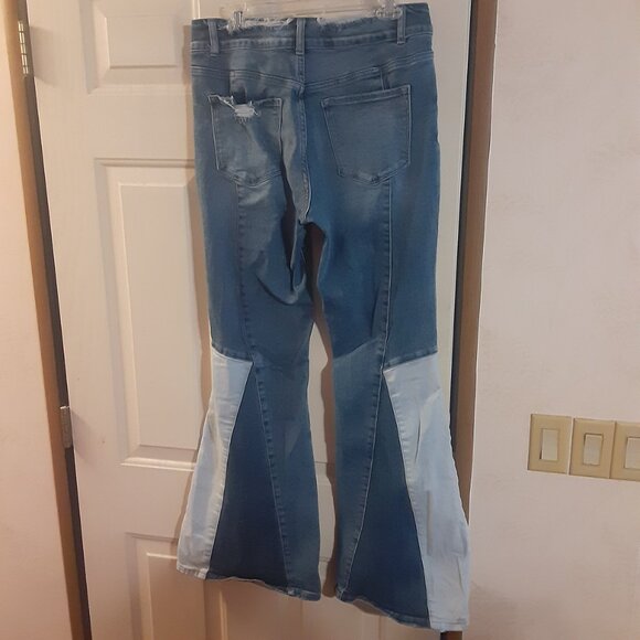 Vervet Blue Take It Easy Distressed Patchwork Flare Leg Jeans V2486 Size 31 - Picture 5 of 8